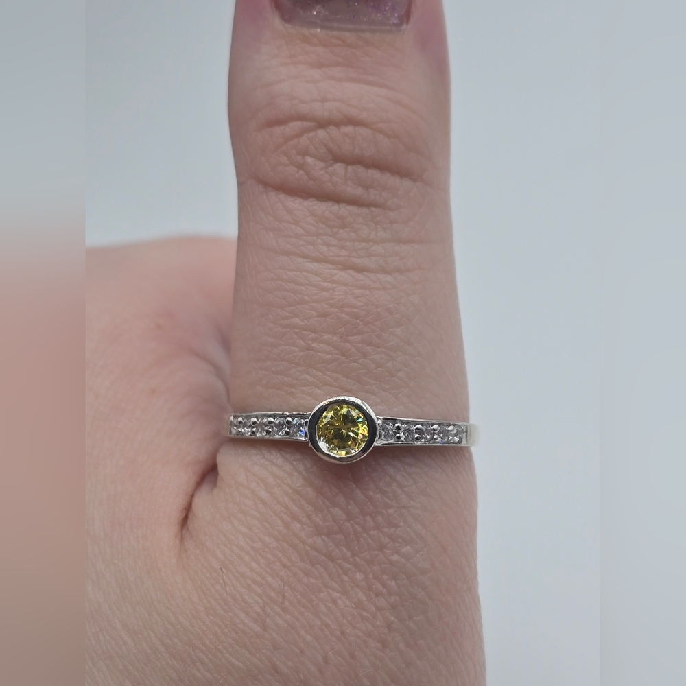 Sterling Silver Ring With Yellow Stone - Picture 7 of 8